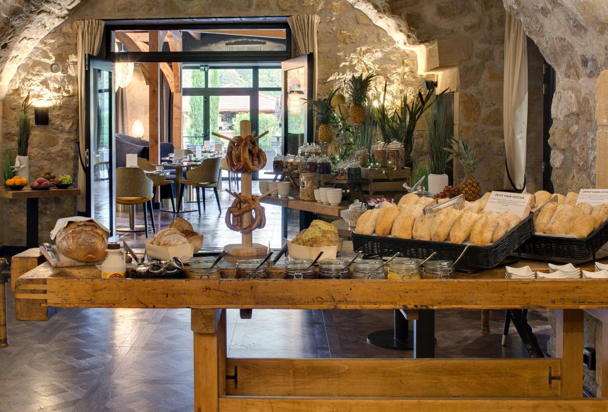 Domaine De La Klauss & Spa, Restaurant Gastronomique Le K Montenach Exterior foto